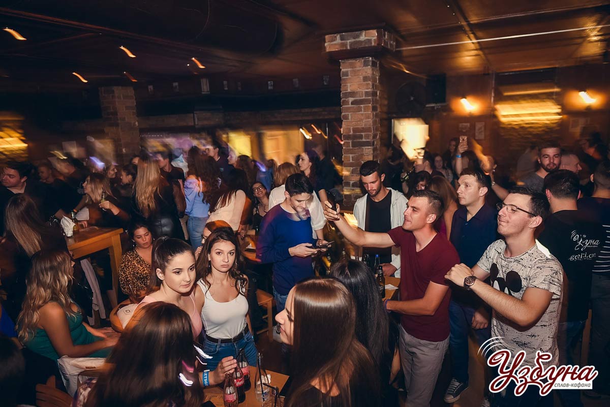 Splav kafana Uzbuna – mesto najboljeg kafanskog provoda