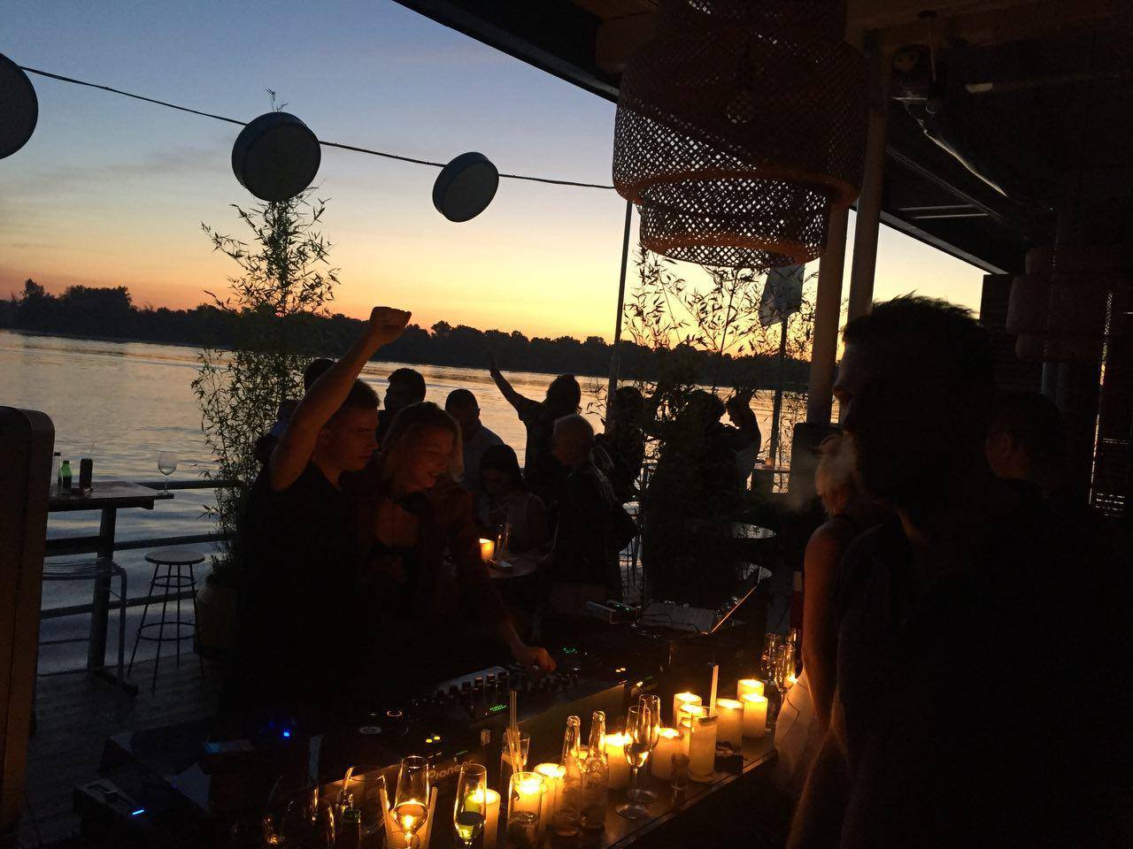 Provod na splavu Pristan