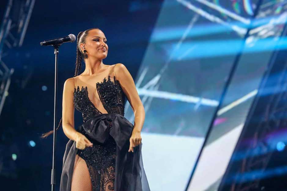 Spektakularan doček Nove godine 2025 - Aleksandra Prijović u Pjević event centru