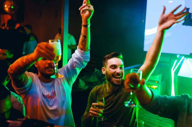 Novogodišnja noć na splavu Tag