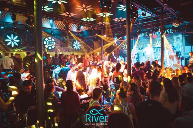 Savršena Nova godina na splavu River 