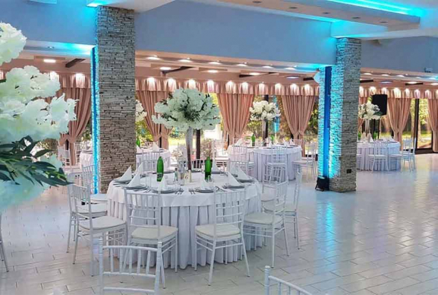 Miloš Ilić i Branislava Aleksić za doček 2021 u restoranu Košuta