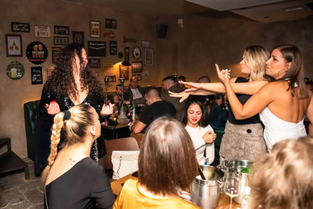 Novogodišnja noć za pamćenje u Departman baru