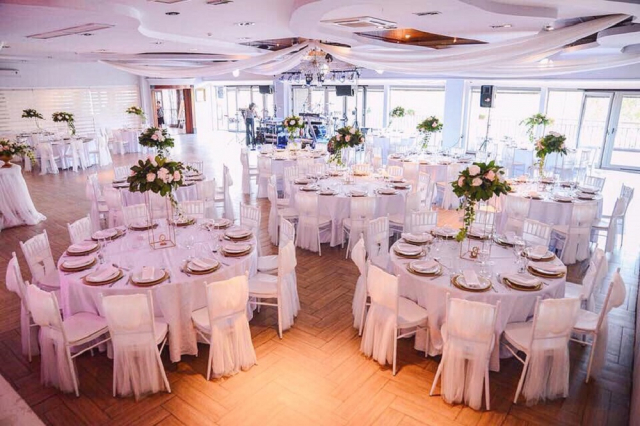 Doček Nove godine uz pogled na most na Adi - restoran Zlatnik Hall