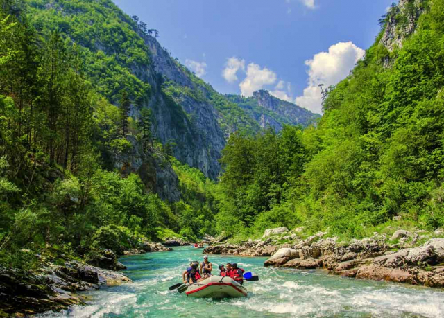Tara rafting je avantura koja se ne propušta