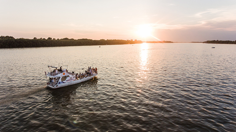 Sunset Cocktail Cruise - romantični zalazak sunca uz čarobne koktele
