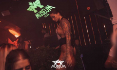 cafe museum docek nove godine