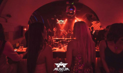 cafe museum docek nove godine