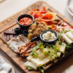 tradicija nacionalni restoran docek nove godine